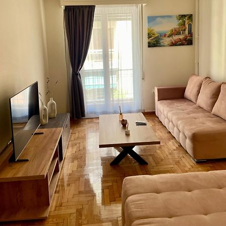 Spacious Apartment Near Panormou Metro Атина Екстериор снимка