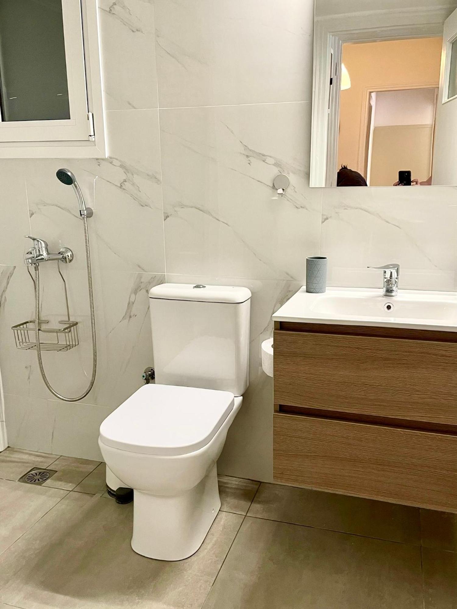 Spacious Apartment Near Panormou Metro Атина Екстериор снимка