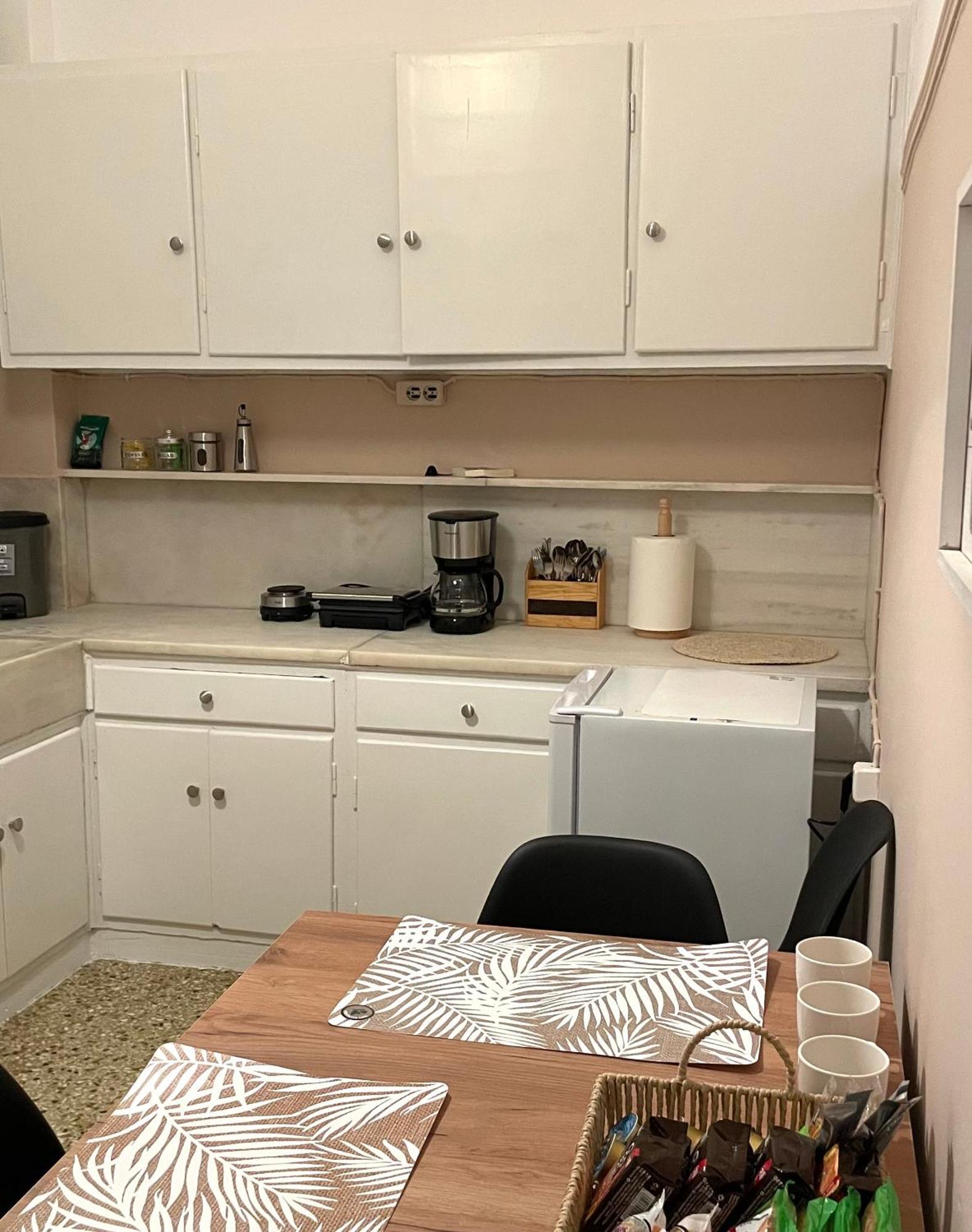 Spacious Apartment Near Panormou Metro Атина Екстериор снимка