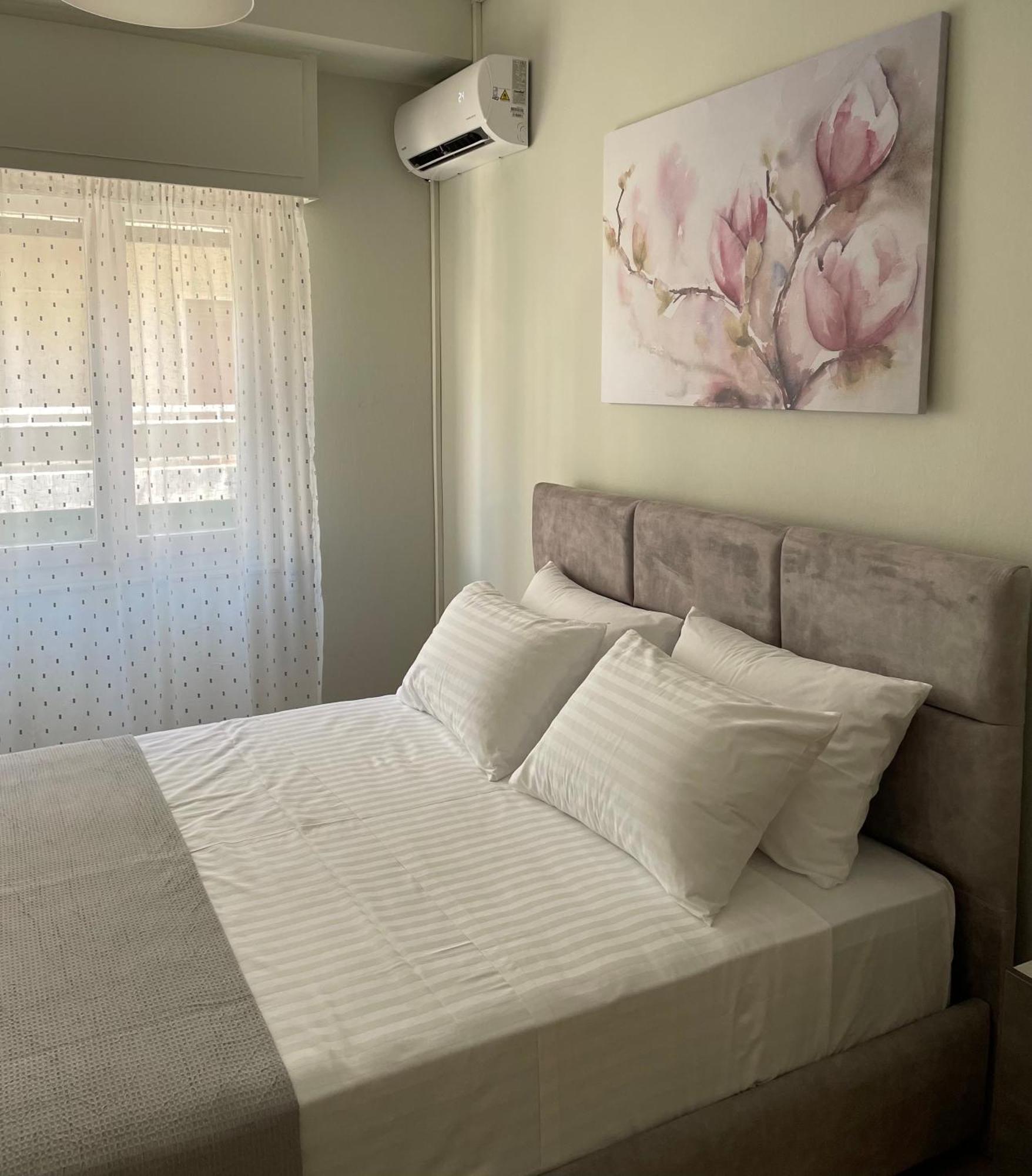 Spacious Apartment Near Panormou Metro Атина Екстериор снимка